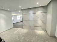 民治地铁站310平精装修