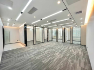 中心商务大厦248平方4+1格局