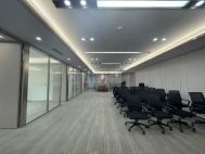 卓越时代广场522平精装7＋1