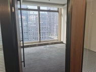 精装修，采光通透，无遮挡，超高实用率！