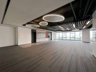 精装修，采光通透，无遮挡，超高实用率！