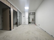 天欣大厦100平精装2＋1（待铺地毯）