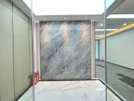 卓越世纪中心四号楼正南方向168平3＋1