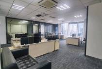 财富大厦192平3+1格局