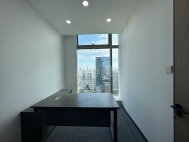 卓越世纪中心四号楼朝东方向99平1+1