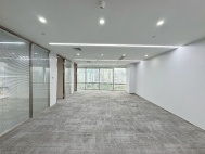 中信大厦256平精装3＋1