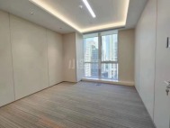 新华保险大厦朝东向293平4＋1格局出租