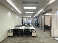 新华保险大厦朝东向245平4＋1格局出租