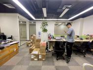 大庆大厦朝南向158平2＋1格局出租