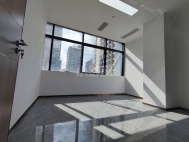 福田红松大厦99平1+1格局朝南