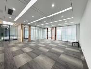 金迪世纪大厦朝东向375平3＋1格局出租