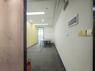 卓越世纪中心79平1+1格局朝东