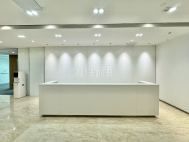 大冲商务中心朝东南向566平13＋1格局