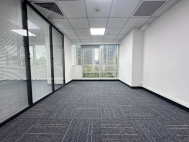 万通大厦朝北向120平2+1格局出租