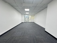 万通大厦朝北向56平大开间出租