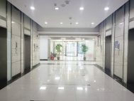 创新科技广场一期168平1+1朝南