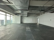 宝能中心朝东向209平出租