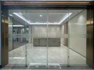 福田中心区地铁口4+1户型前台大气