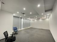 国信投资大厦 210平4+1格局 朝向北