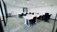 中心区财富大厦183平4+1格局