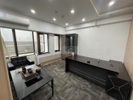 中心区江苏大厦95平2+1格局