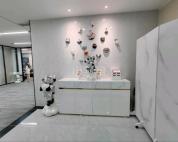 中心区航天大厦4+1格局电梯口