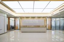 福田中心区高层精装9+1，电梯口