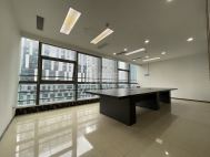 粤美特大厦648平精装7＋1