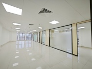 展滔科技大厦 353平 3+1格局