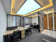 中国凤凰大厦158平2+1格局朝南