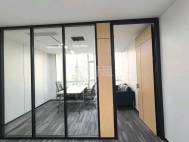 中心商务大厦1+1朝西