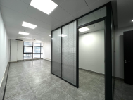 民治地铁口84平1+1格局落地窗采光好