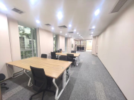 新华保险大厦333平4+1格局