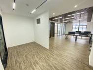 民治地铁195平3+1格局出租