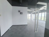 坂田地铁口甲级276.3平4+1格局