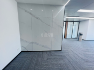 民治甲级楼、精装244平、4+1格局