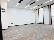 华融大厦209平方3+1格局