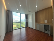 雅宝地铁345平双面采光4+1格局看湖景