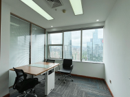 喜年中心552平精装5＋1