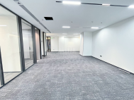 地铁口精装房源 南向4+1