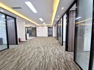 新华保险大厦398平7+1格局价可谈