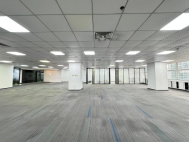 精装修，采光通透，无遮挡，超高实用率！