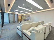 卓越世纪中心豪装办公室出租，电梯口景观好