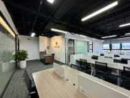 深圳北新龙大厦295平3+1格局双面采光