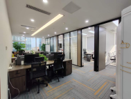 中心商务225平3+1格局双面采光带家具