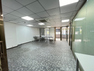 天发大厦286平方3+1格局特价租带露台