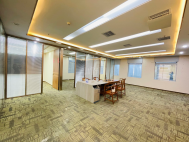 航天大厦298平方4+1格局 出租